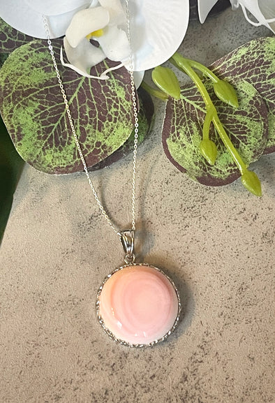 Sterling Silver Pink Conch Round Pendant