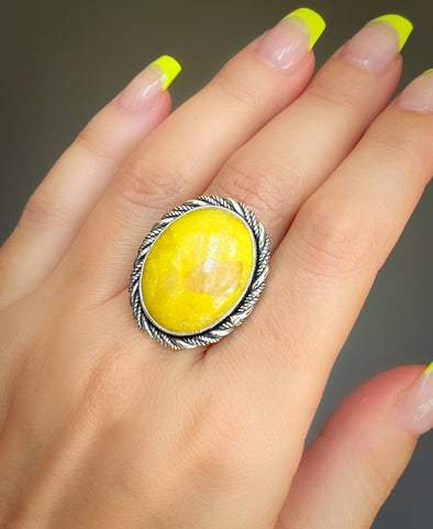 STERLING SILVER OVAL NEON YELLOW MOHAVE TURQUOISE ARTISAN RING