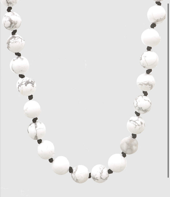 WHITE SEMI PRECIOUS NECKLACE